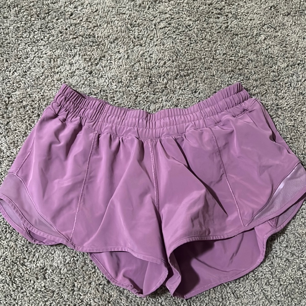 Hotty Hot Lululemon Low Rise 2.5 inch shorts